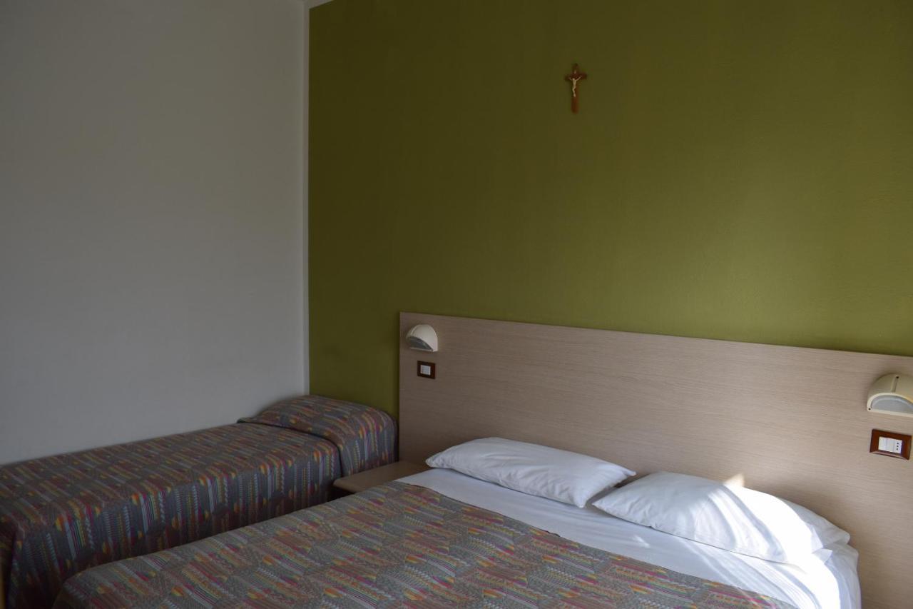 Hotel Gattuccio تْشيزيناتيكو المظهر الخارجي الصورة